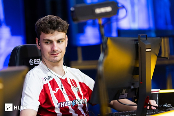 BerLIN 离开 FunPlus Phoenix ; 并结束了他的职业生涯